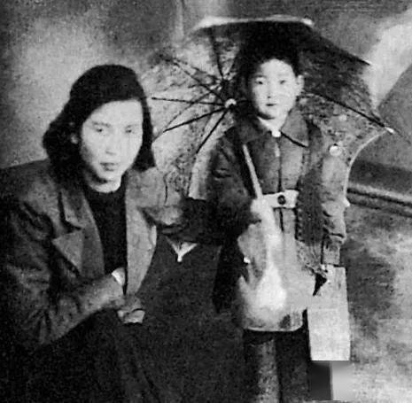 贺子珍在苏联的悲惨生活,为了女儿遭人陷害,被关进疯人院两年多(5)