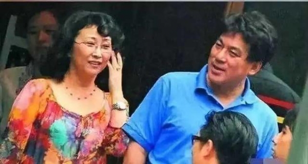 67岁朱时茂抛弃妻子16年!内幕令人震惊!