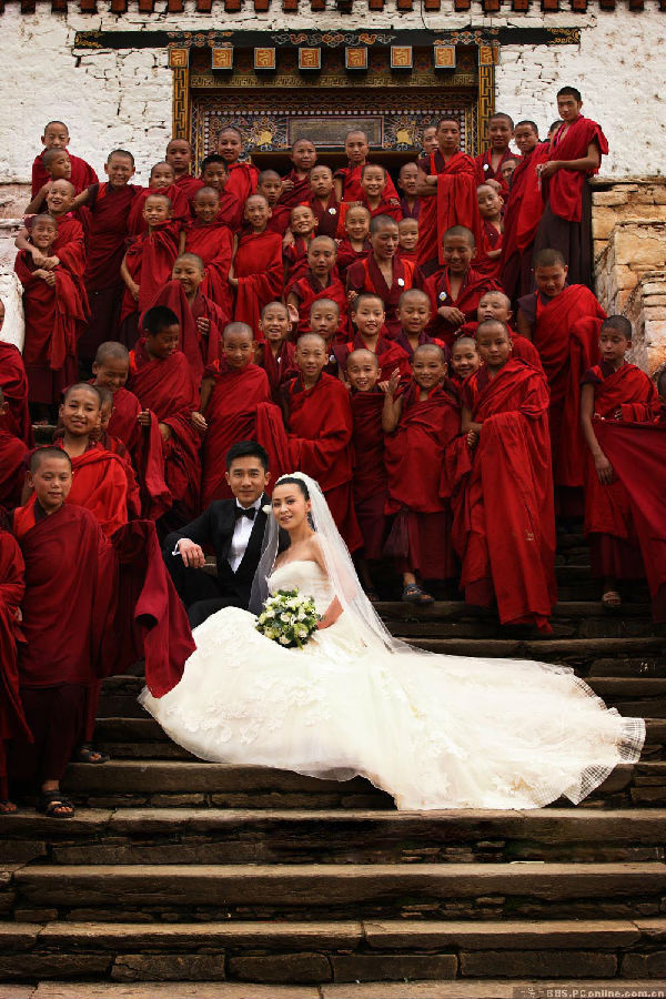 也可以称之为刘嘉玲的"过客",他得知两人将要结婚,出现在刘嘉玲在上海