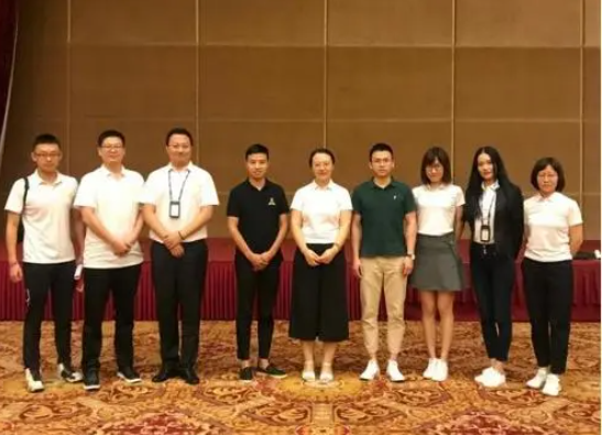 中南大学28岁女教授走红高颜值十分吸睛网友说这才是该追的星2