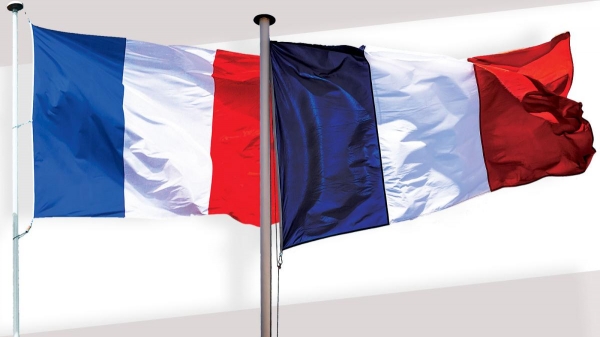 法国国旗悄悄变了颜色:从钴蓝色改为海军蓝