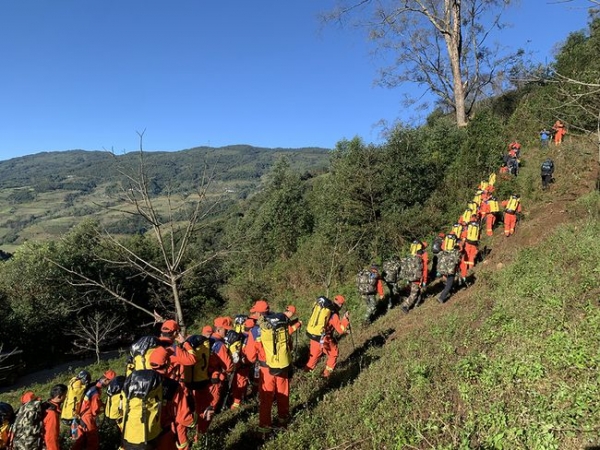 4地质人员哀牢山遇难:为何会失温,进山时是否准备过夜