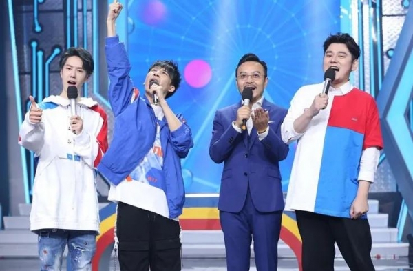 天天向上主持人大换血丁真宣布加盟王一博大张伟被取代2