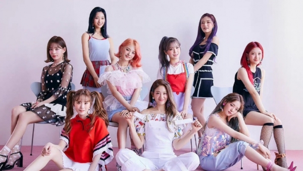 韩女团fromis9成员发生车祸接受检查后确认未有人受重伤