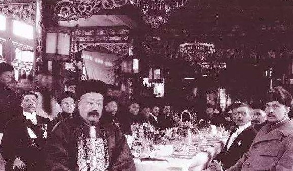 大清灭亡后,他还在四处征战,为溥仪打下了10多座城池