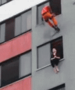 搞笑gif: 小伙,女朋友不是这么玩的_看看头条_中华网