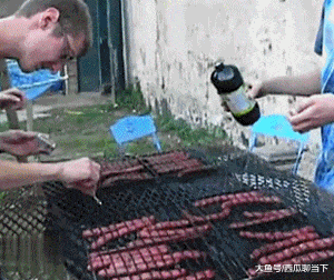 搞笑gif:主人你快点准备,上班要迟到了_看看头条_中华