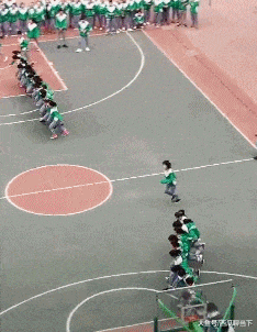 搞笑gif:师父被妖精包围了,悟空救我啊!_看看头条