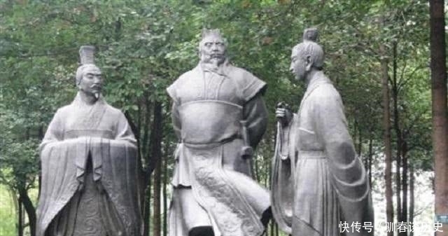 三曹,即为曹操,曹丕,曹植父子三人.