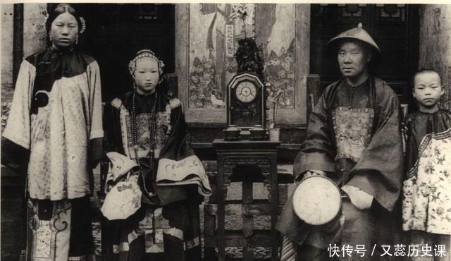 晚清官员老照片:县太爷出行排场大,朝廷大员个个派头十足