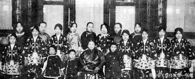 袁世凯家族"女眷"老照片,个个颜值超高,女儿孙女都很漂亮!