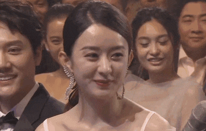 搞笑gif: 妹子,晚上还担心会晒黑吗_看看头条_中华网