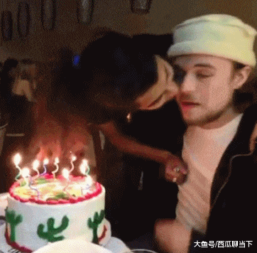 搞笑gif:乐极生悲,最糟心的生日了!