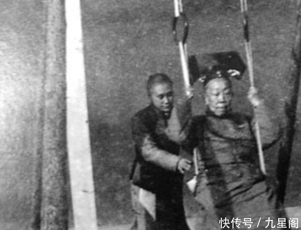 晚清后宫里的老宫女张玉春是慈禧太后和裕隆太后身边的红人,慈禧太后