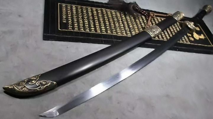 日本刀原来源自中国,难怪倭寇刀那么厉害,还是被中国刀追着砍!