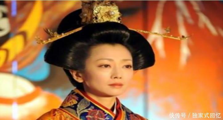 世界上第一位女皇帝,比武则天早登基近100年,嫁给自己