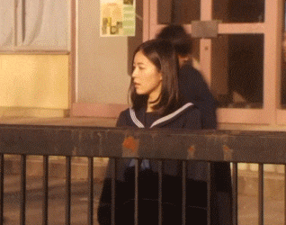 妹妹你跳吧哥哥会接住你的来别害怕