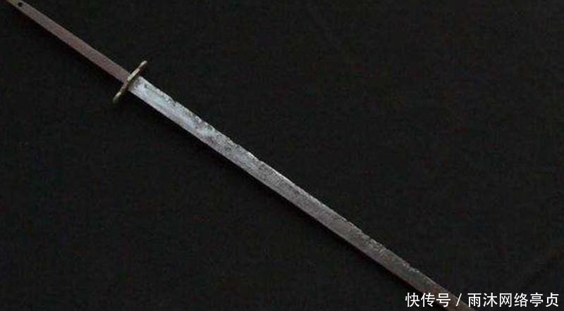 仪刀是唐刀四制之一,它刀身细长,既是刀又如枪,主要是古代禁卫军和