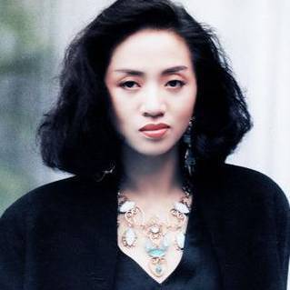 据港媒报道,2003年,梅艳芳已向安乐影片的ceo江志强先生表示,希望他