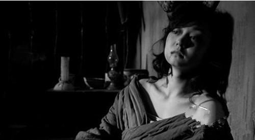 日军这样折磨美国女兵 女俘虏最惨