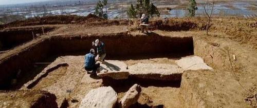 古墓中最怕出现这种文物，专家看到就发愁，根本没法上手！