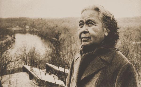 那时的丁玲内心正处在非常脆弱的时期,冯达对她的关爱,让丁玲感实到