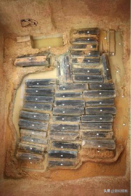 2500年前的李洲坳墓被挖出,发现一颗"人脑",专家:难以置信