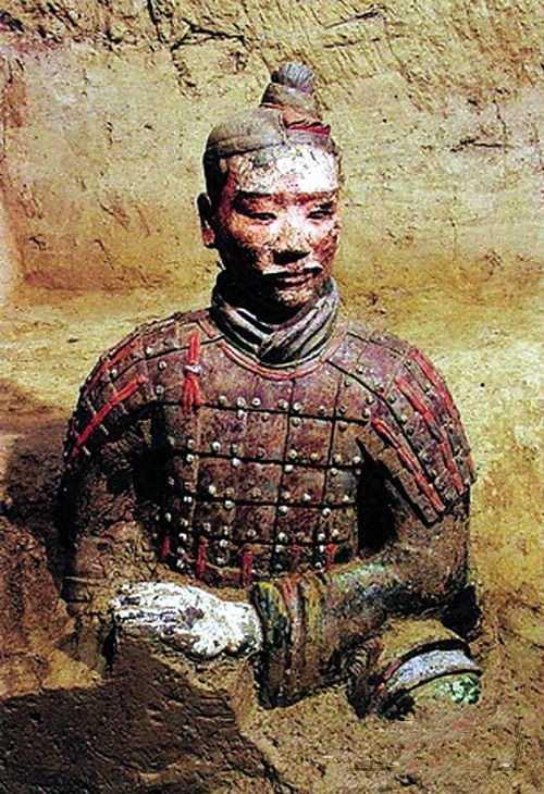 兵马俑里一张神秘面孔仅出现了5分钟留下一张照片后便消失了