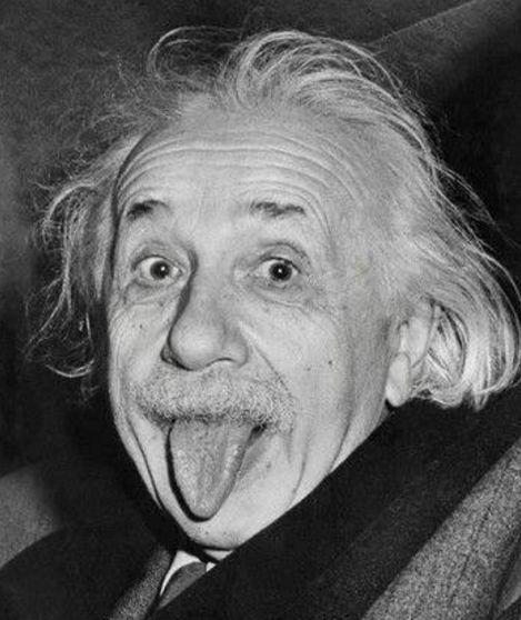 爱因斯坦经典的“吐舌照”，并非人工修改，真实原因令人悲伤