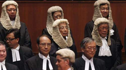 香港法官服饰图片