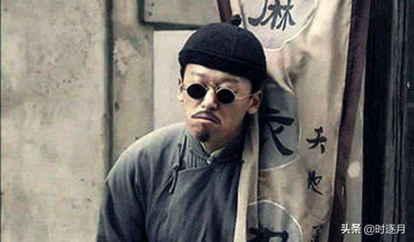 湖北一老农在深山中自封皇帝设后宫在位10年后才被发现