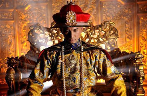 故宫竟然一直是斜的，愚蠢皇帝歪坐四百年龙椅，原因竟是如此