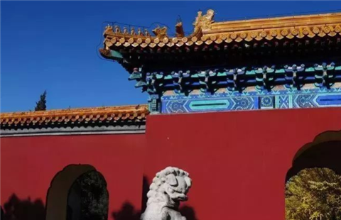 故宫竟然一直是斜的，愚蠢皇帝歪坐四百年龙椅，原因竟是如此