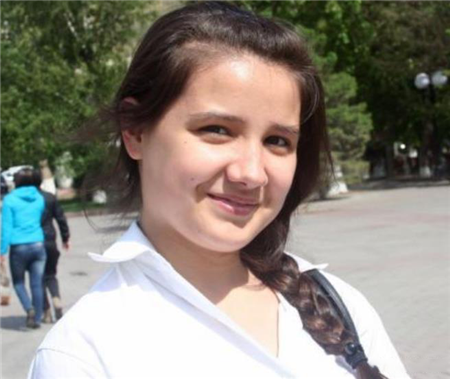 哈萨克斯坦至今存在童婚，每年有上千名女孩，婚姻生活堪忧