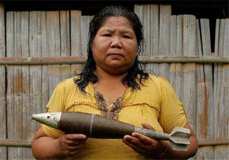 用“炸弹”造房子的国家，至今仍保留着上百万枚，百姓苦不堪言