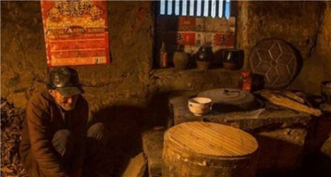 老农自称慈禧后人，专家听后哄笑不止，证据拿出后却再也笑不出来