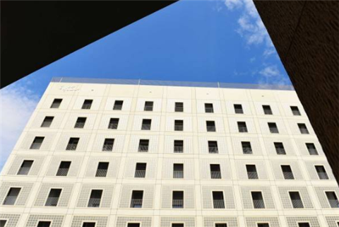 耗资7900万欧元打造的图书馆，外形平淡却内有玄机！被称世界上最美图书馆