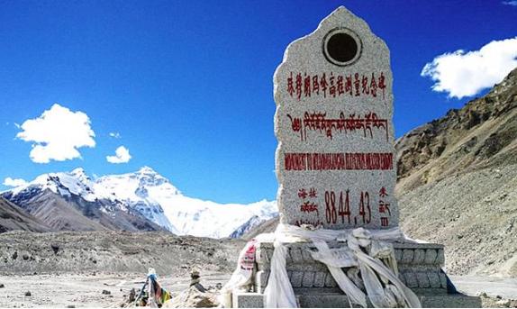珠峰早被成功登顶，为什么5596米的玉龙雪山，至今无人登顶？