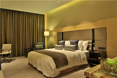 总有些人凌晨12点住房，2点就退房？酒店美女前台道出实情