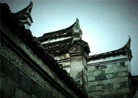 湖南一迷宫村走红，竟600年无人破解？还是中国最早监听器诞生地