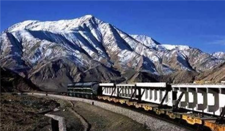 一声巨响，喜马拉雅山被砸出一个大洞，里面的情景让印度人吃惊