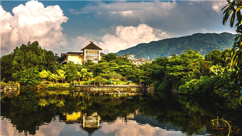 世上最奇葩酒店：外表看似坟墓，没水没网游客来了却不想走