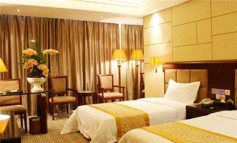 世上最奇葩酒店：外表看似坟墓，没水没网游客来了却不想走