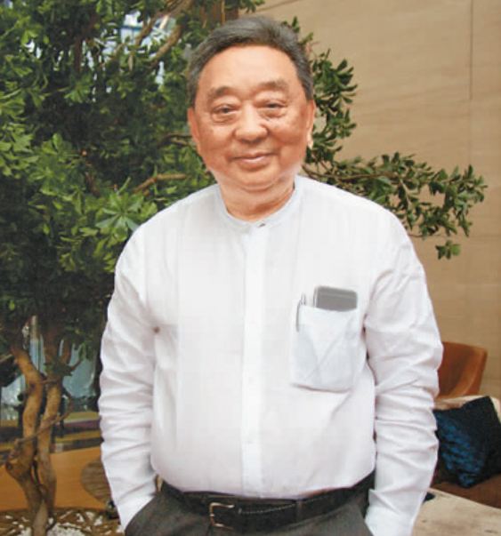 豪门女婿车内烧炭自杀身亡疑受金钱问题困扰警察调查现场曝光3