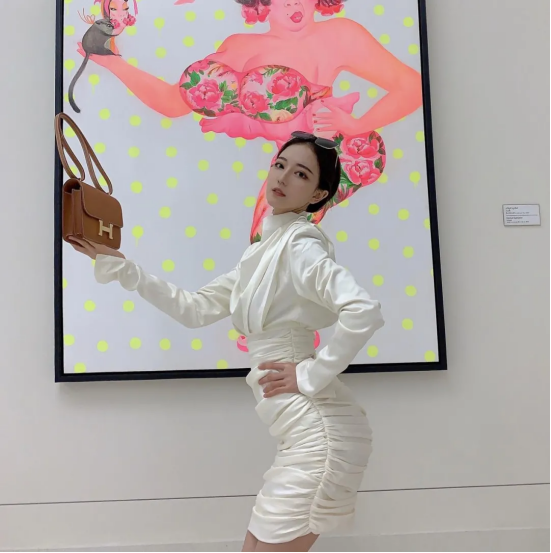 浙江女海王瞒着ceo男友与富二代订婚男友全网曝光出轨细节2