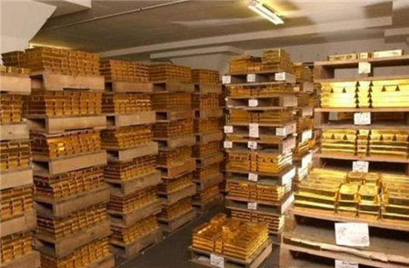 萨达姆6吨黄金被带走，400亿美元家产去哪了？藏的方式很高明