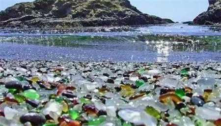 俄罗斯最美“宝石”海滩，游客忍不住偷偷带走！专家：20年能拿完