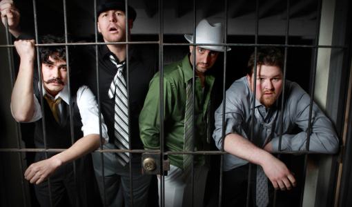 英囚犯偷带女人回牢房发生关系还拍照上传网络炫耀2