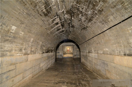 金井|皇帝陵墓中有一最神秘的地方，不能见光，非常隐秘，一般动不得