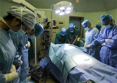 人死后,心脏是停止工作了,这时人身体的免疫系统也是会跟着停止工作的